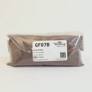 Garnet Flakes 0.7 mm Blend, 1 lb. (.45 kg)