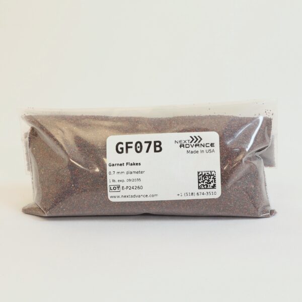 Garnet Flakes 0.7 mm Blend, 1 lb. (.45 kg)